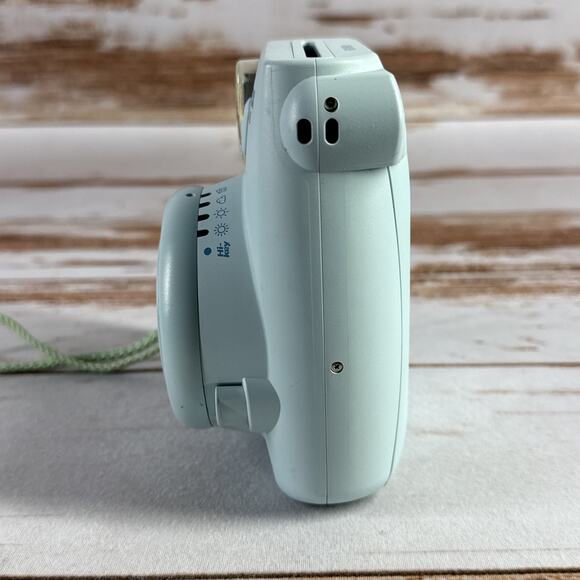 Fujifilm Instax Mini 8 Instant Camera Ice Blue – Built-in Flash – No Battery Cov - Picture 2 of 4